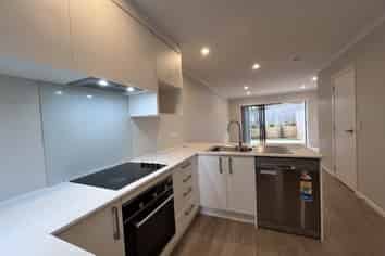 11/125B Metcalfe Road, Ranui