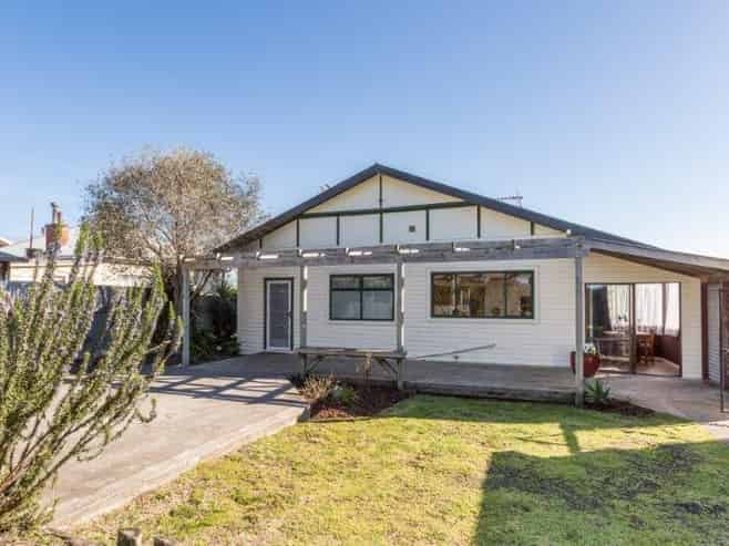 8 Te Awa Avenue , Te Awa
