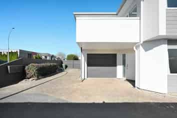 1/1161 Victoria Street, Whitiora