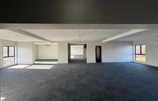 Modern CBD Office | 8 Car Parks