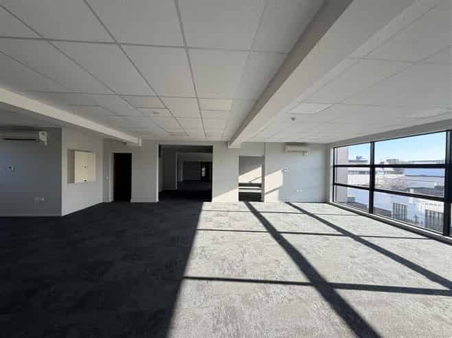 Modern CBD Office | 8 Car Parks