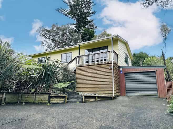 6A Nielsen Place, Massey