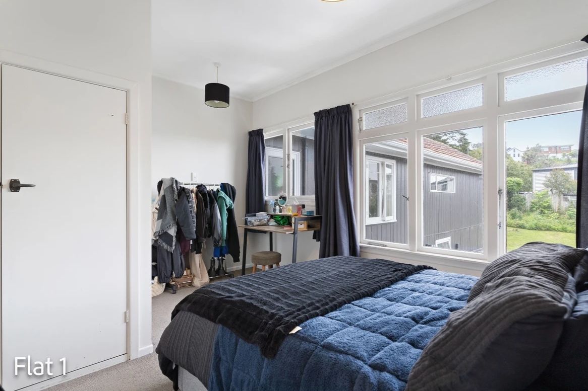 Charming Family Home - Sought-After Location - Widok 5