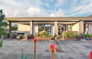 3/176 Mcleod Road, Te Atatu South
