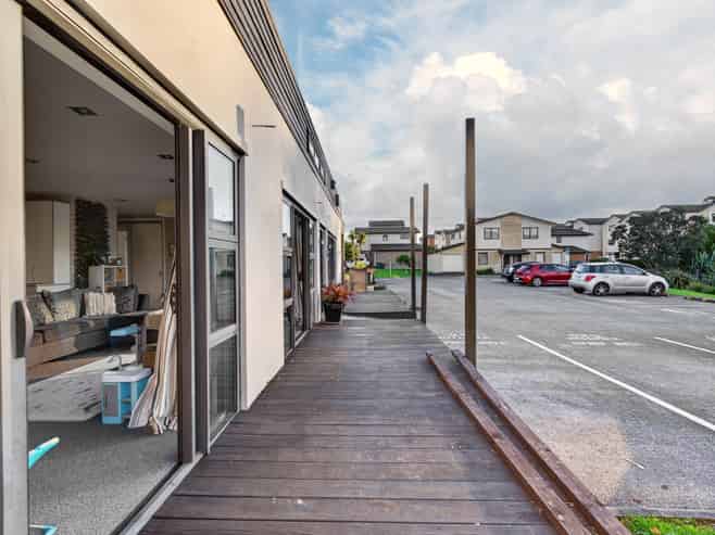 3/176 Mcleod Road, Te Atatu South