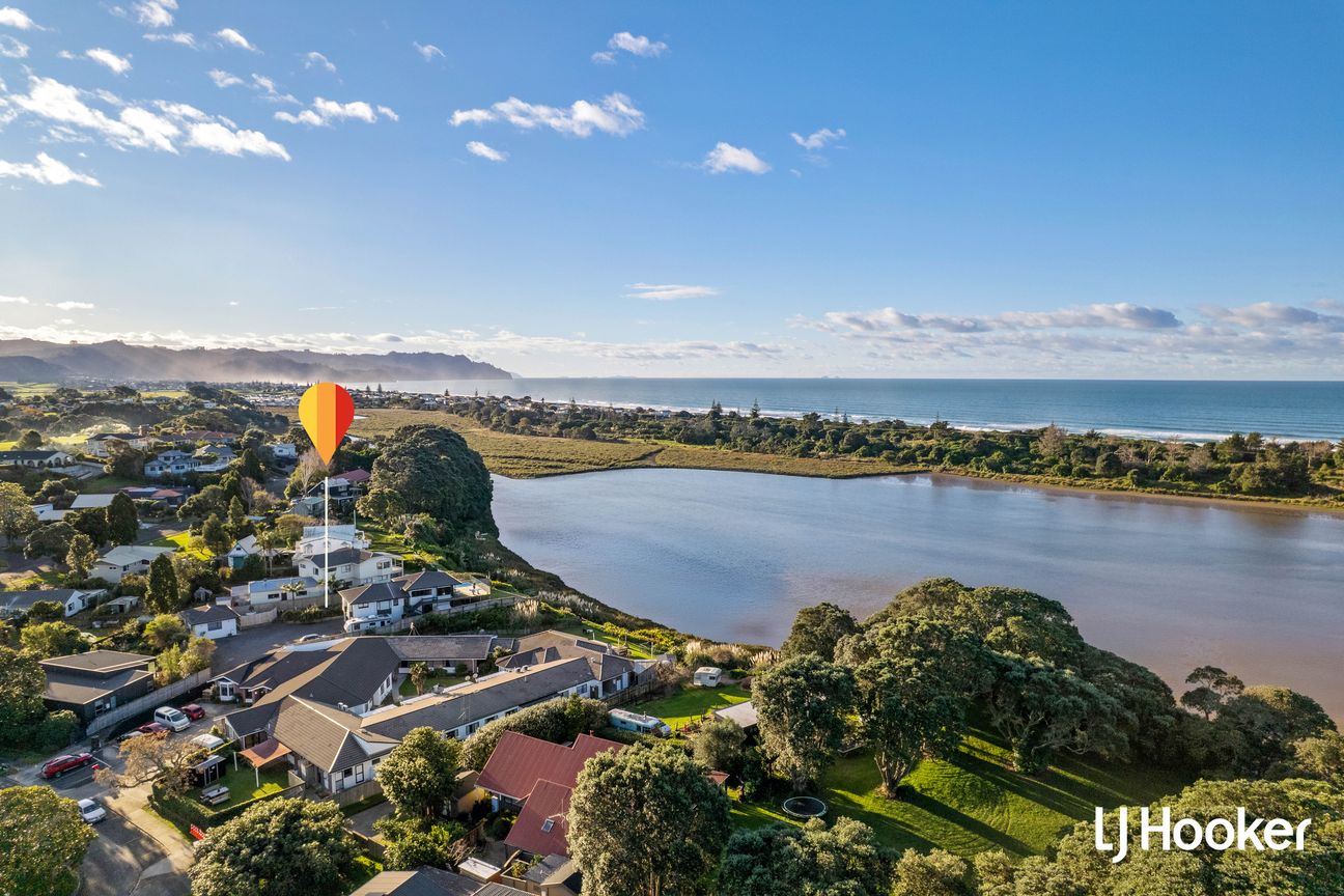 Panoramic Water Views & Exceptional Living - Widok 6