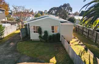 16A Hilda Road, Favona