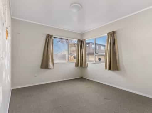 16B Hilda Road, Favona