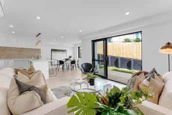 A/32 Apirana Avenue, Saint Heliers