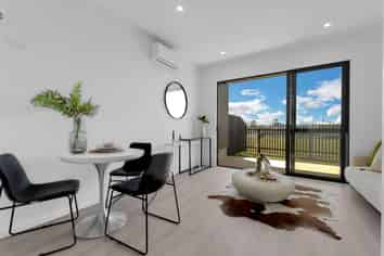 15/17 Barneys Farm Road, Clendon Park