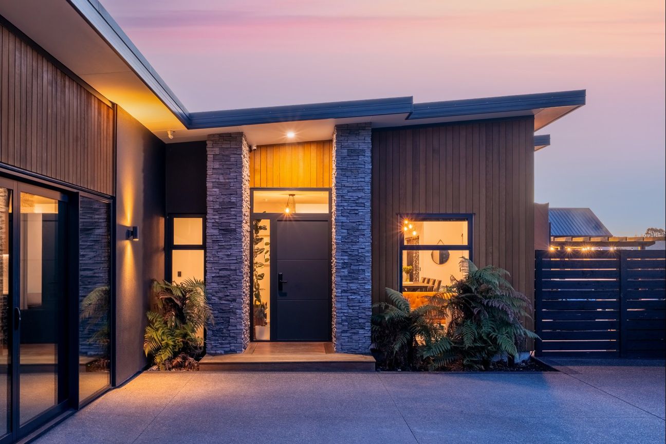Architectural excellence in a builder's own home - Mehr