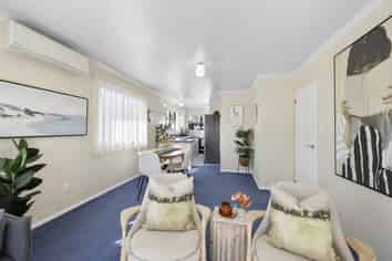 19A Karamu Street, Strandon