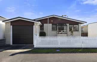 19A Karamu Street, Strandon