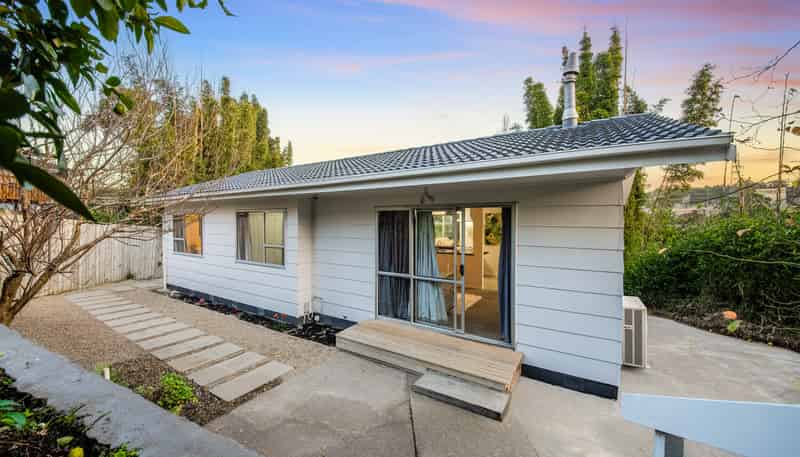 4 Cedar Heights Avenue, Massey