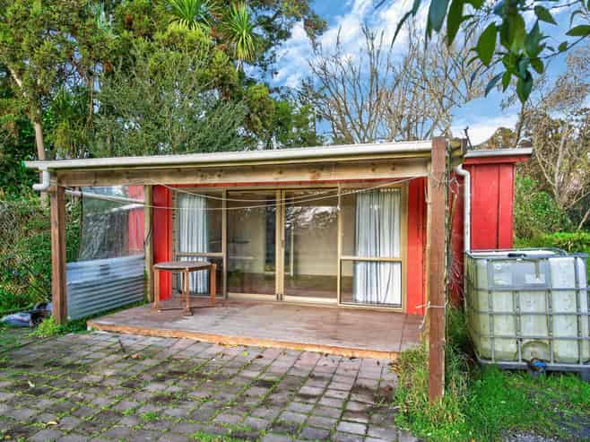691 School Road, Tomarata