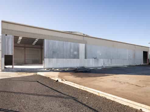 Hard working Hewletts Rd warehouse & yard