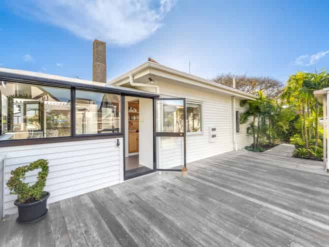32 Cherry Road, Bucklands Beach