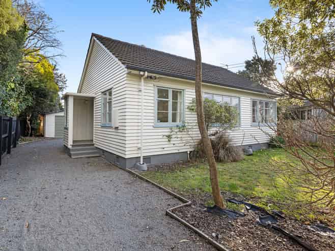 15 Denvir Street, Strowan