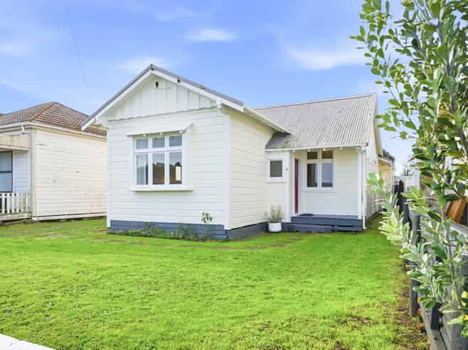 38 Alexander Street, Whanganui Central