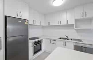 1C/4045 Great North Road, Glen Eden