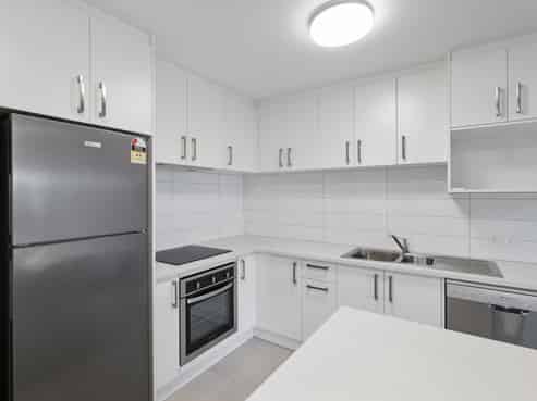 1C/4045 Great North Road, Glen Eden