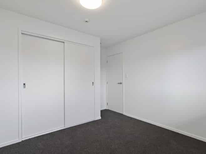 1C/4045 Great North Road, Glen Eden