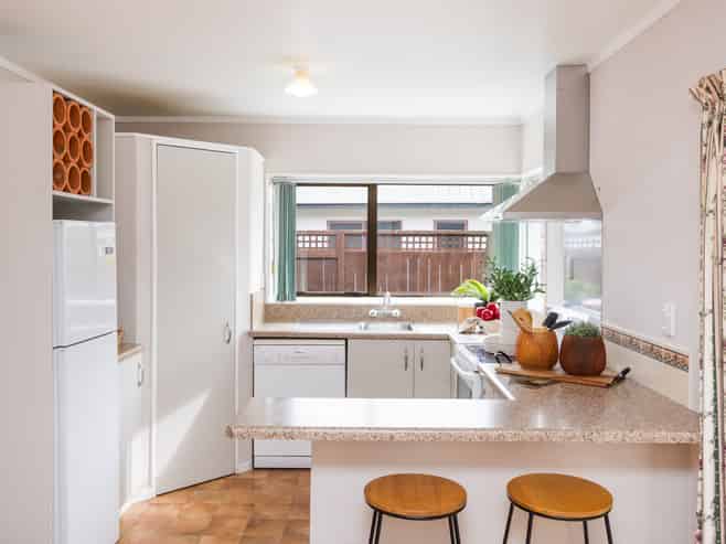 57 Clarke Avenue, Highbury