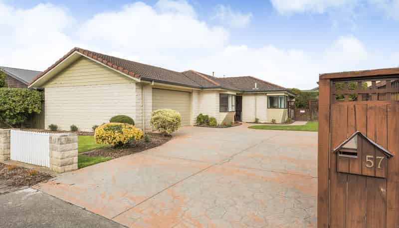 57 Clarke Avenue, Highbury
