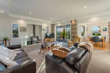 210 Spur Road, Hadlow