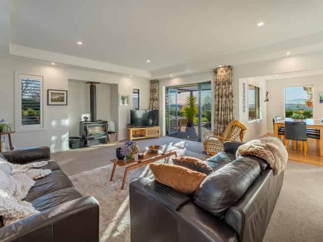 210 Spur Road, Hadlow