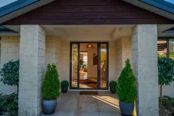 210 Spur Road, Hadlow