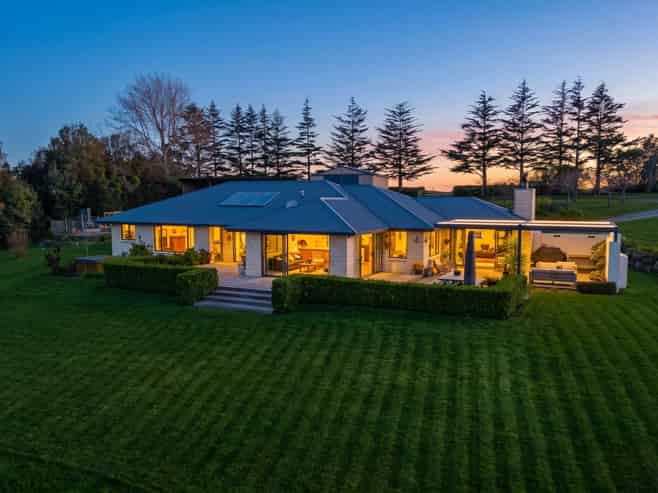 210 Spur Road, Hadlow
