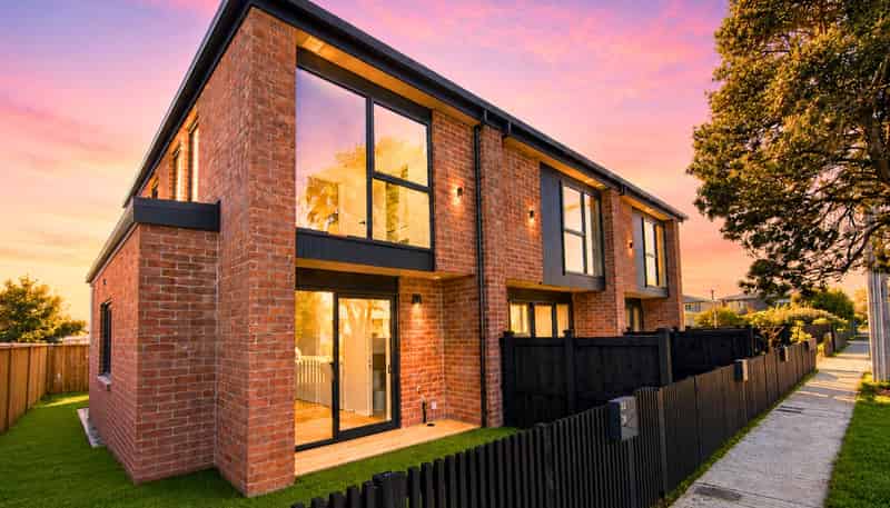 Lot 2/17 & 19 Matapouri Road, Mangere Bridge