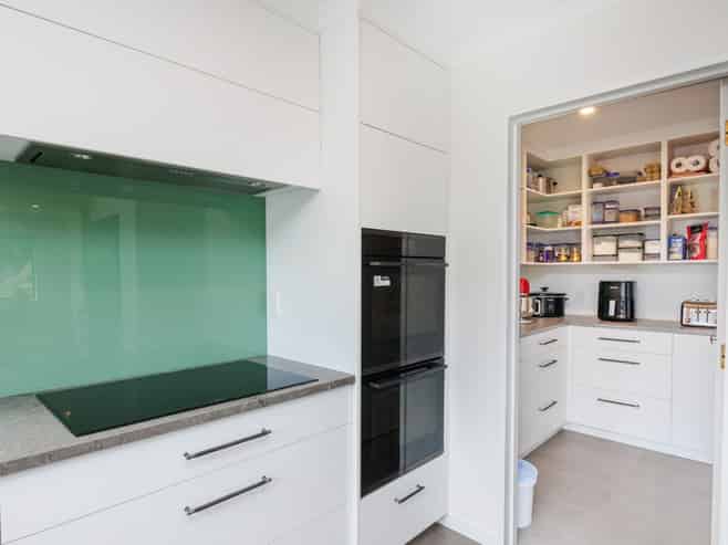 512 Milson Line, Newbury