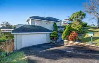 1A Meadowood Drive, Unsworth Heights