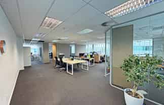 VERSATILE LEVEL ONE OFFICE, PRIME ROSEDALE LOC...