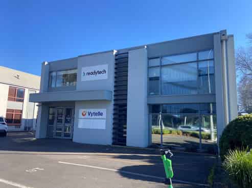 Professional Offices with 8 Carparks