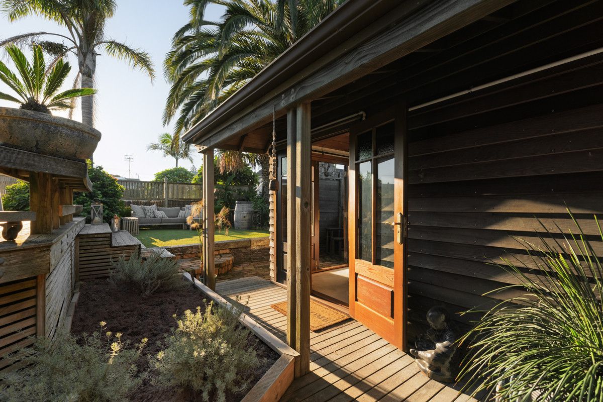 The Beach Cottage with Tomorrow Built In - Widok 4