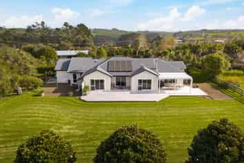 1382 Old North Road, Helensville