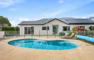 1382 Old North Road, Helensville