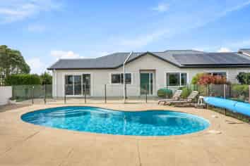1382 Old North Road, Helensville