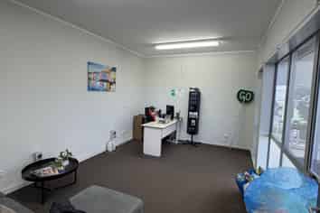 Affordable 100sqm Warehouse - Papatoetoe