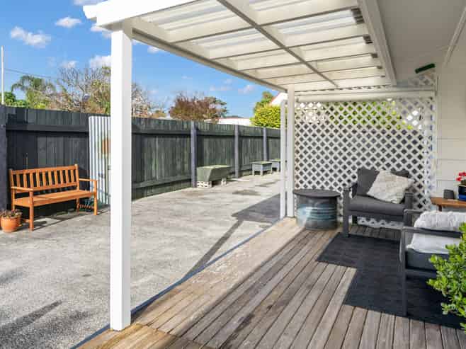 15 Domain Road, Onerahi