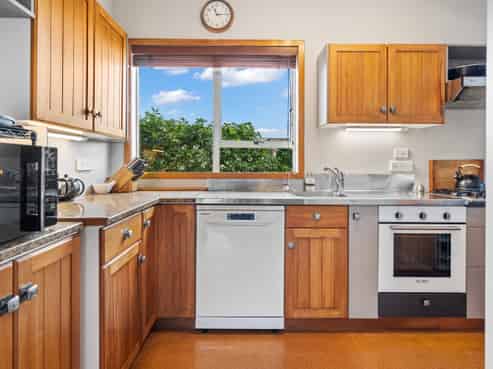 15 Domain Road, Onerahi