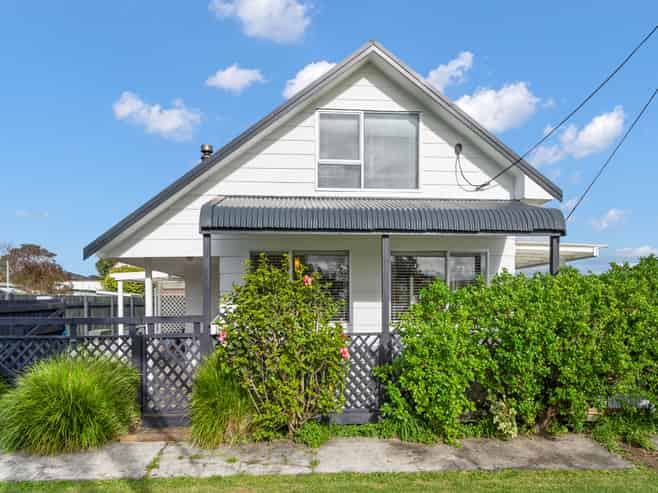 15 Domain Road, Onerahi