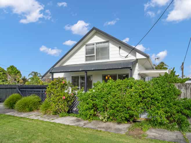 15 Domain Road, Onerahi