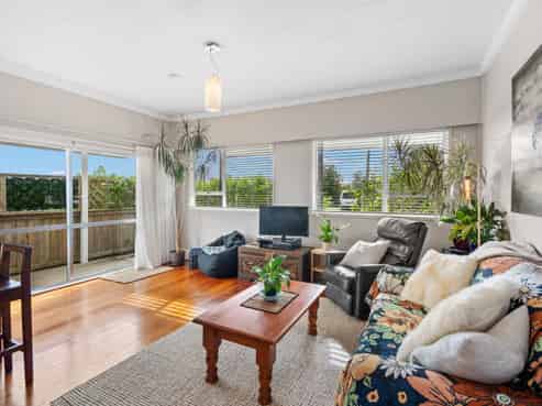 15 Domain Road, Onerahi