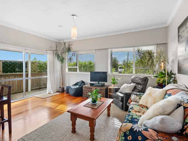 15 Domain Road, Onerahi