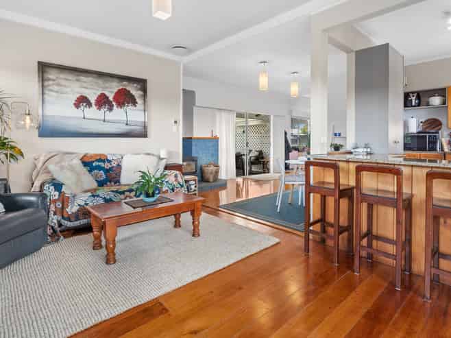 15 Domain Road, Onerahi