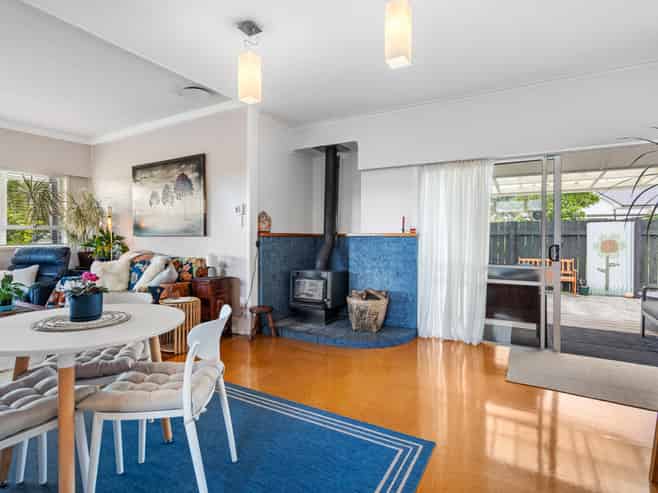 15 Domain Road, Onerahi